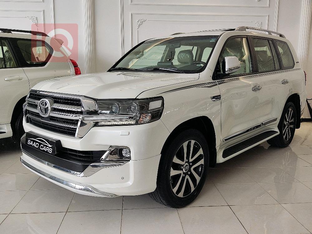 تويوتا لاندكروزر